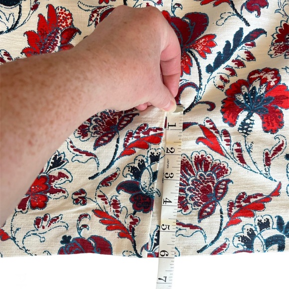 Ann Taylor Floral Mini Skirt Size 2P - Picture 5 of 7